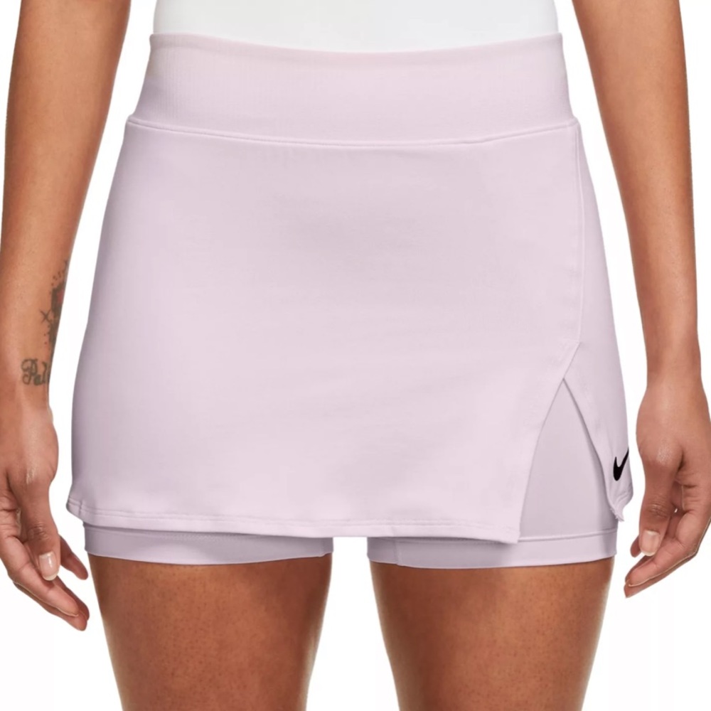NIKE WOMEN’S NIKECOURT VICTORY TENNIS SKORT